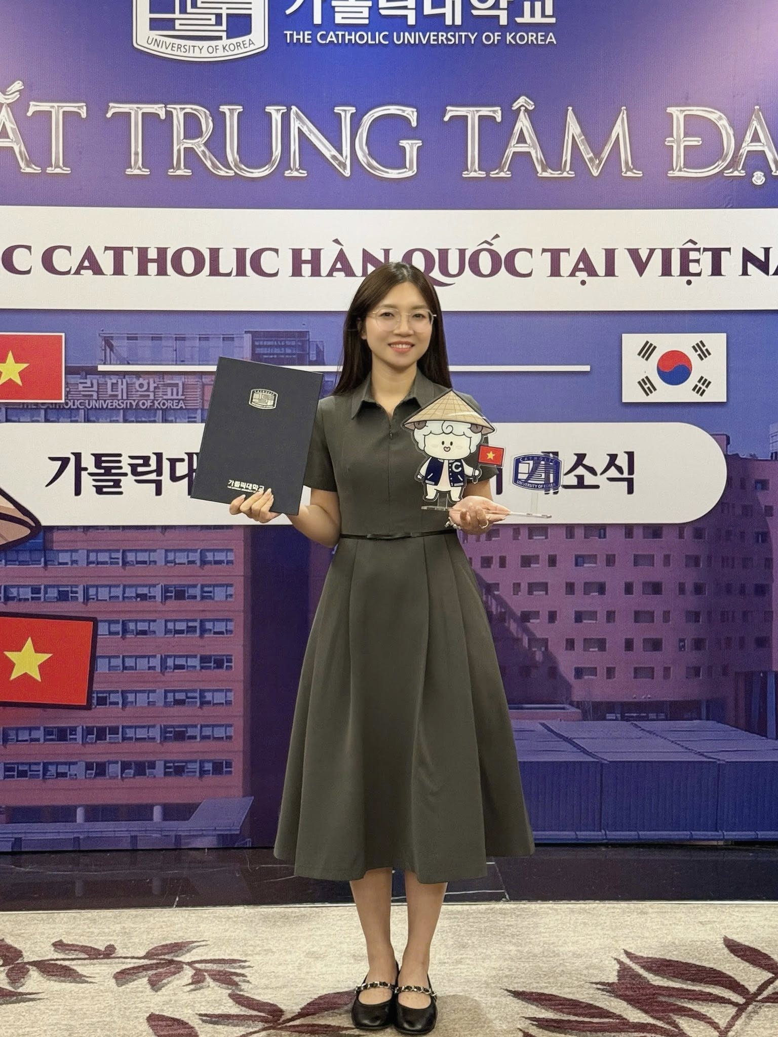 SUNNY THAM DỰ LỄ RA MẮT TRUNG TÂM ĐẠI DIỆN ĐẠI HỌC CATHOLIC TẠI VIỆT NAM — 2