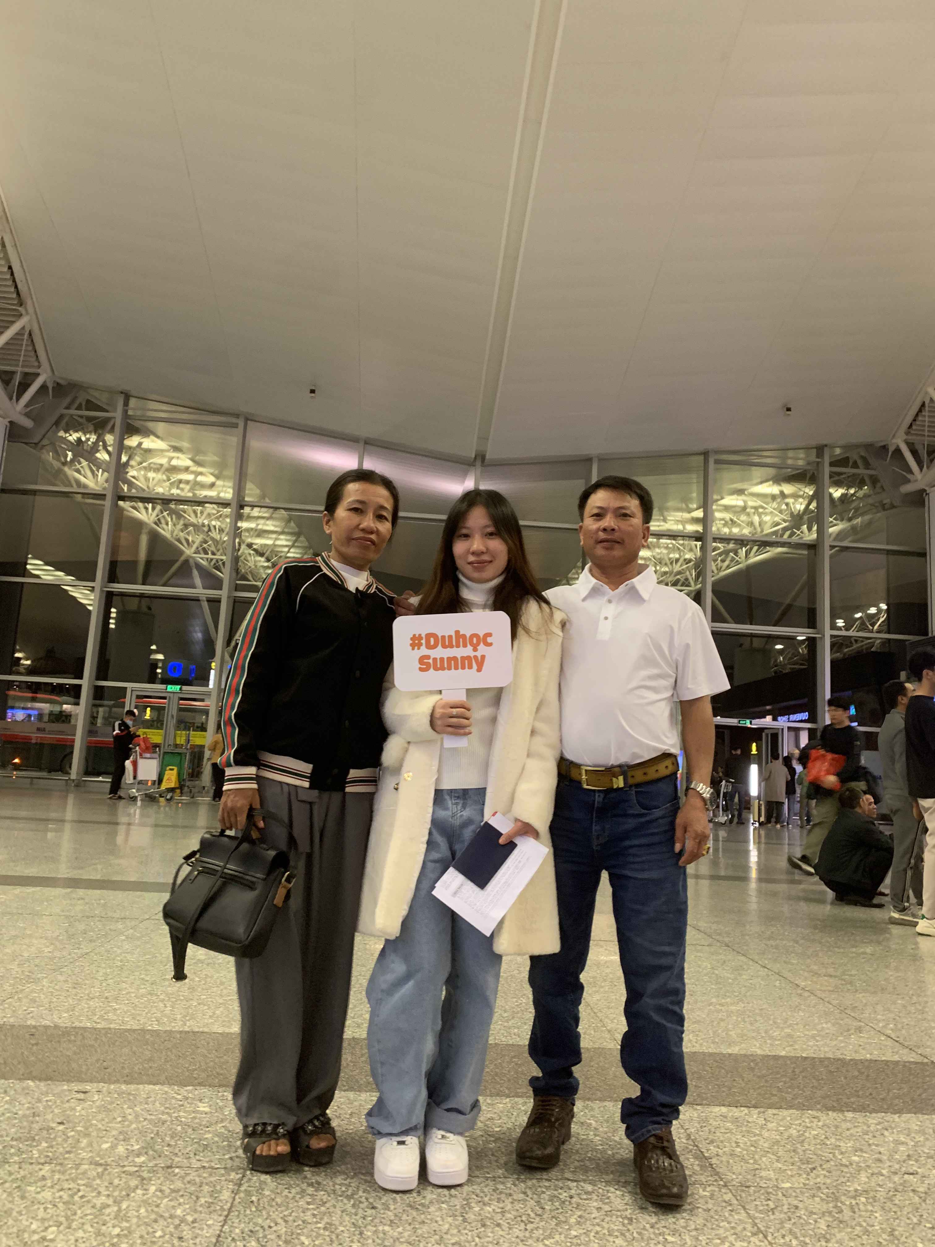 Phụ huynh bạn Nga Nguyễn